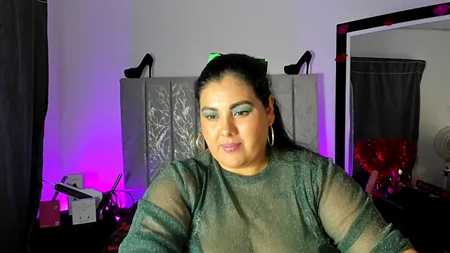 AndreaKinky élő XXX-chatje