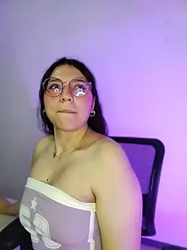 Živý XXX chat Angelie_Rosebrm