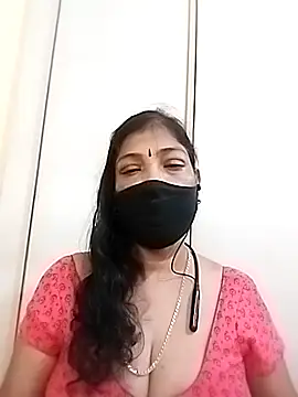 Pokazy przed kamerką – SanthiyaTamil01