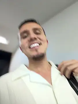 Chat XXX Live adam-rivera