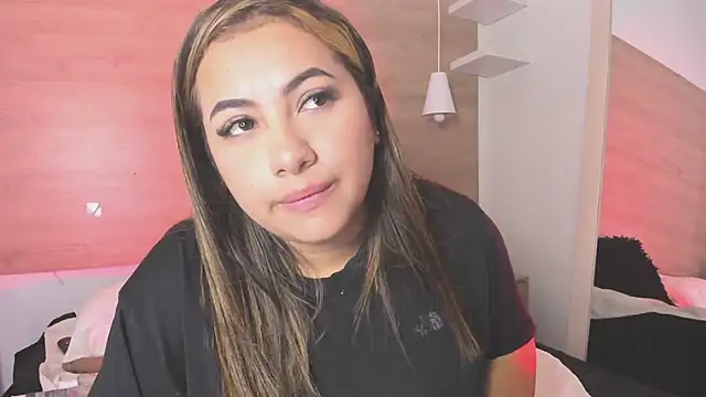 Pokazy przed kamerką – NICOOLMILLER