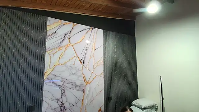 big_tits_in_your_face 网络视讯表演