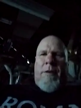 Chat XXX en directo de Reddog833