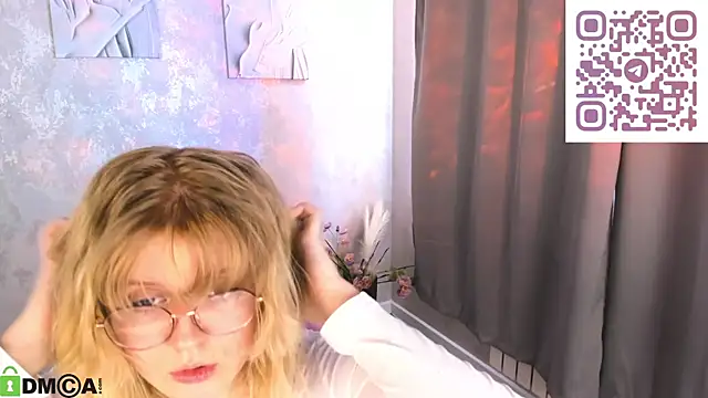 luna_c0ra: απευθείας συνομιλία ΧΧΧ