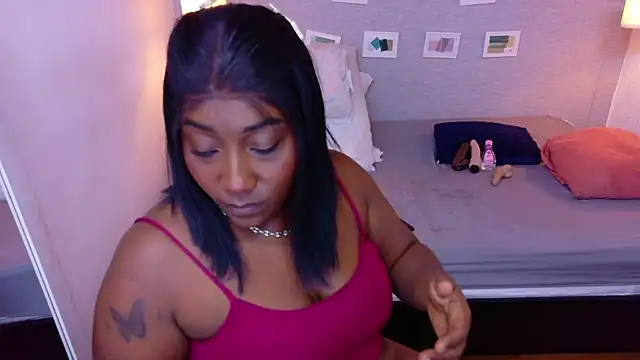 kiara_evanss élő XXX-chatje