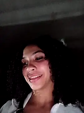 CurlyBitch Chat XXX in diretta