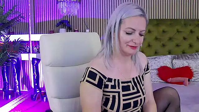 LadyTouch Live XXX Chat