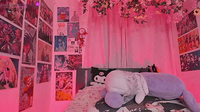 Živý XXX chat MissCurvyTop