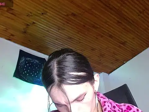 Scarlett_crastrawberry Webcam Show