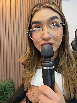 jenn_fit's Webcam Show