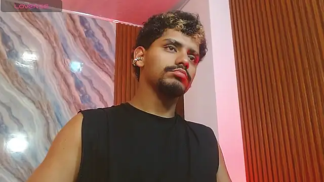 milo_tay Webcam-Show