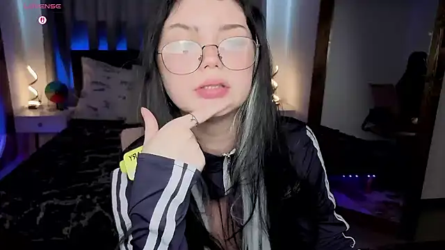 Онлайн чат XXX MileyRood