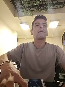 Czat XXX na żywo – Juann-cock