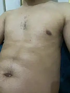 Show modela K_lyon na web-kameri