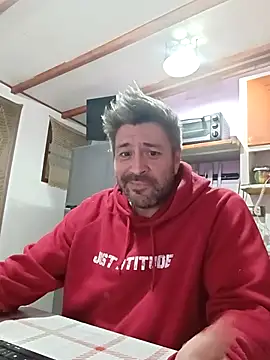 Girth_Gusn Webbikameraesitys