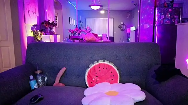 Lexi_Shocker Adlı Modelin Canlı XXX Sohbeti