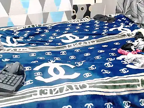 Savannah_Cock Pertunjukan Webcam