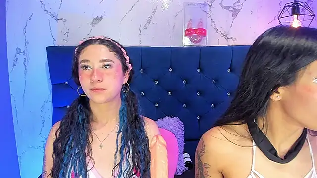 Dakotaa_Johnsonn Webbikameraesitys