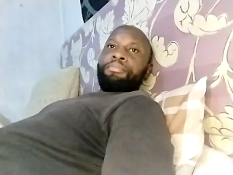 Stallion100 Adlı Modelin Canlı XXX Sohbeti