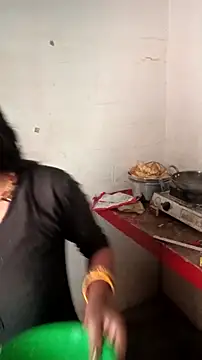 Guriya_0076 Adlı Modelin Canlı XXX Sohbeti