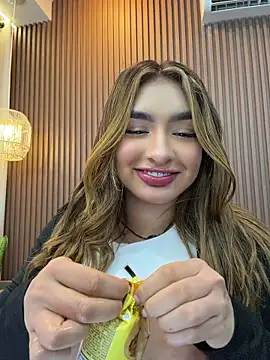 عرض كام jenn_fit