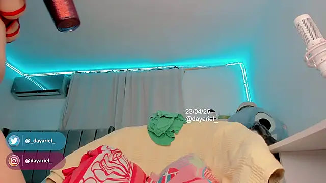 Yellowranger1 Live XXX-Chat