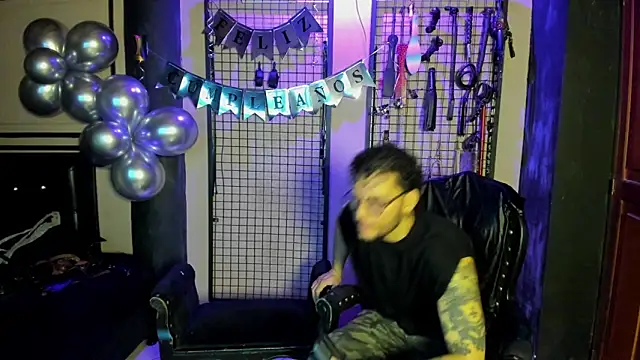 Twisted_Fantasy's Live XXX Chat