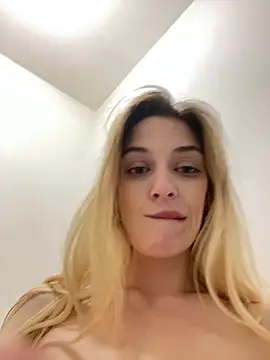 Bellalolahot's Live XXX Chat