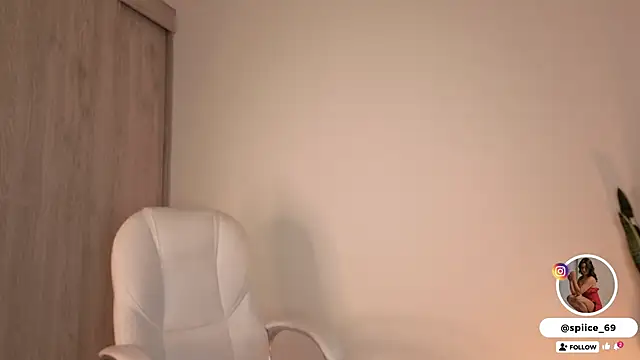 Chatroom XXX en direct de NatySpiice1