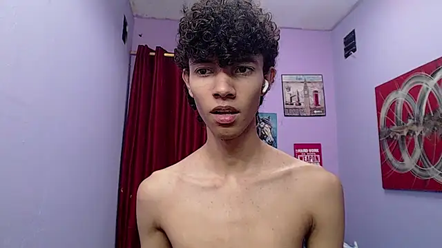 Show modela bigcock_twinks na web-kameri