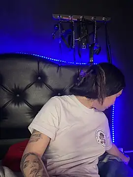 Sophie_LS Chat XXX in diretta