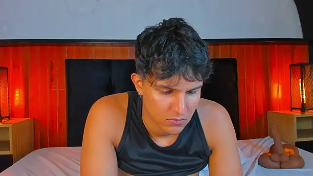 Leo_Savage_ Show Webcam