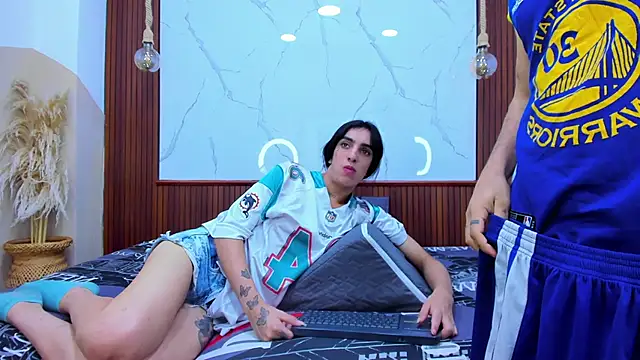 Loversinfire2 Show in webcam