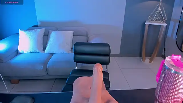 TaraLawrenceのライブXXXチャット