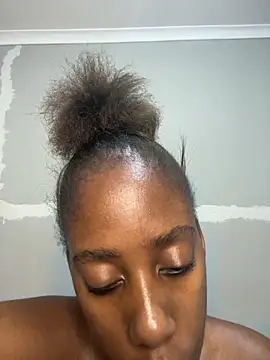 Živý XXX chat petite_bee