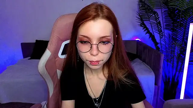 Star_Tarra Obrolan Langsung XXX