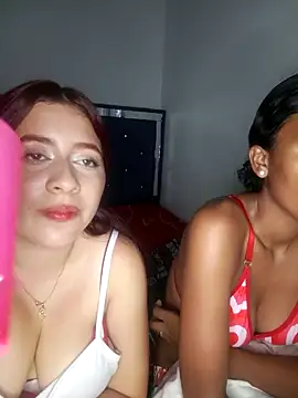 Chloe_Sky_loveのライブXXXチャット