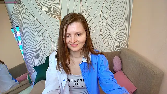 Liza__Evans Show in webcam