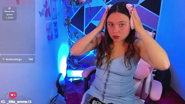 little_emma0 লাইভ XXX চ্যাট