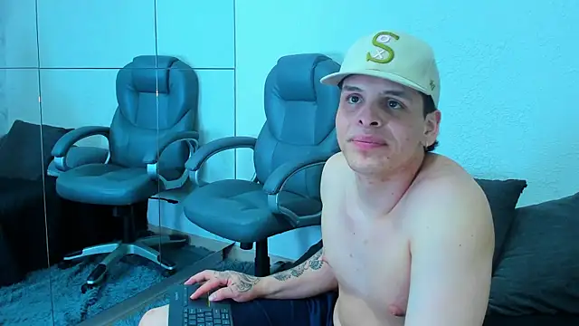 Liam_Cyrus Chat XXX live