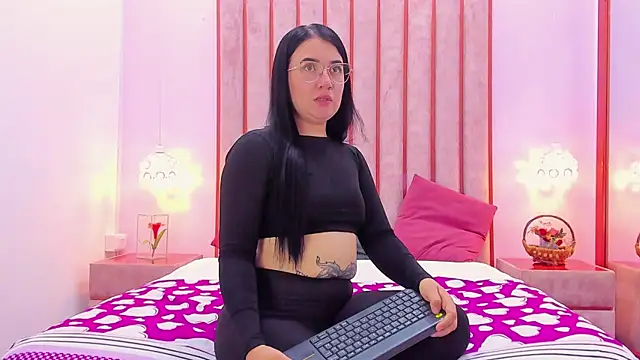 ChloeAshdord Live XXX-chat