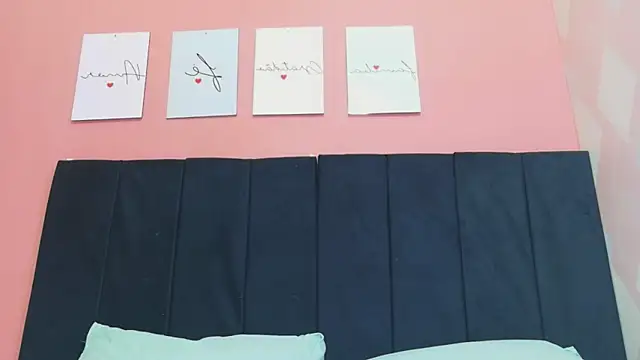 Czat XXX na żywo – MySugarmoomy