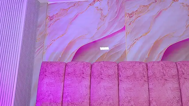 emmacurvy Chat XXX live