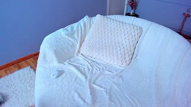 XXX chat uživo modela Awww_Ella