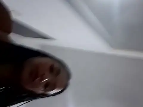 Chat +18 de SaharQamar ao vivo