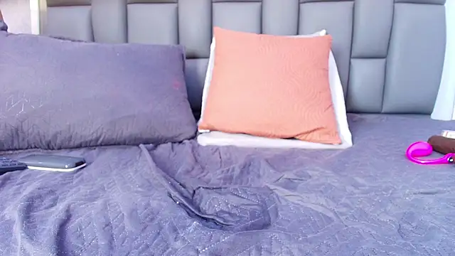 melany_roberts_ Adlı Modelin Web Kamerası Şovu