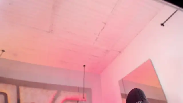 Chat XXX en directo de AngelineHeet