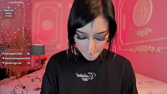 Kat_VonDe Live XXX Chat