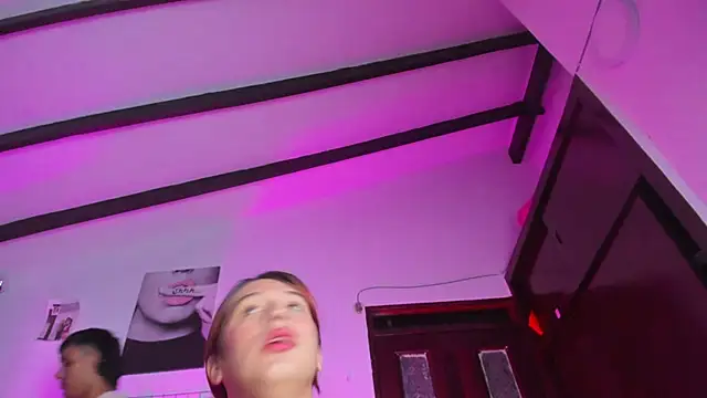 Rihanna_hotx Adlı Modelin Canlı XXX Sohbeti