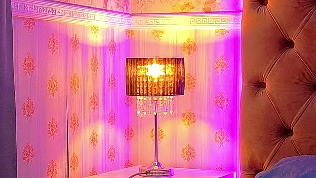 XXX chat uživo modela CoraVex